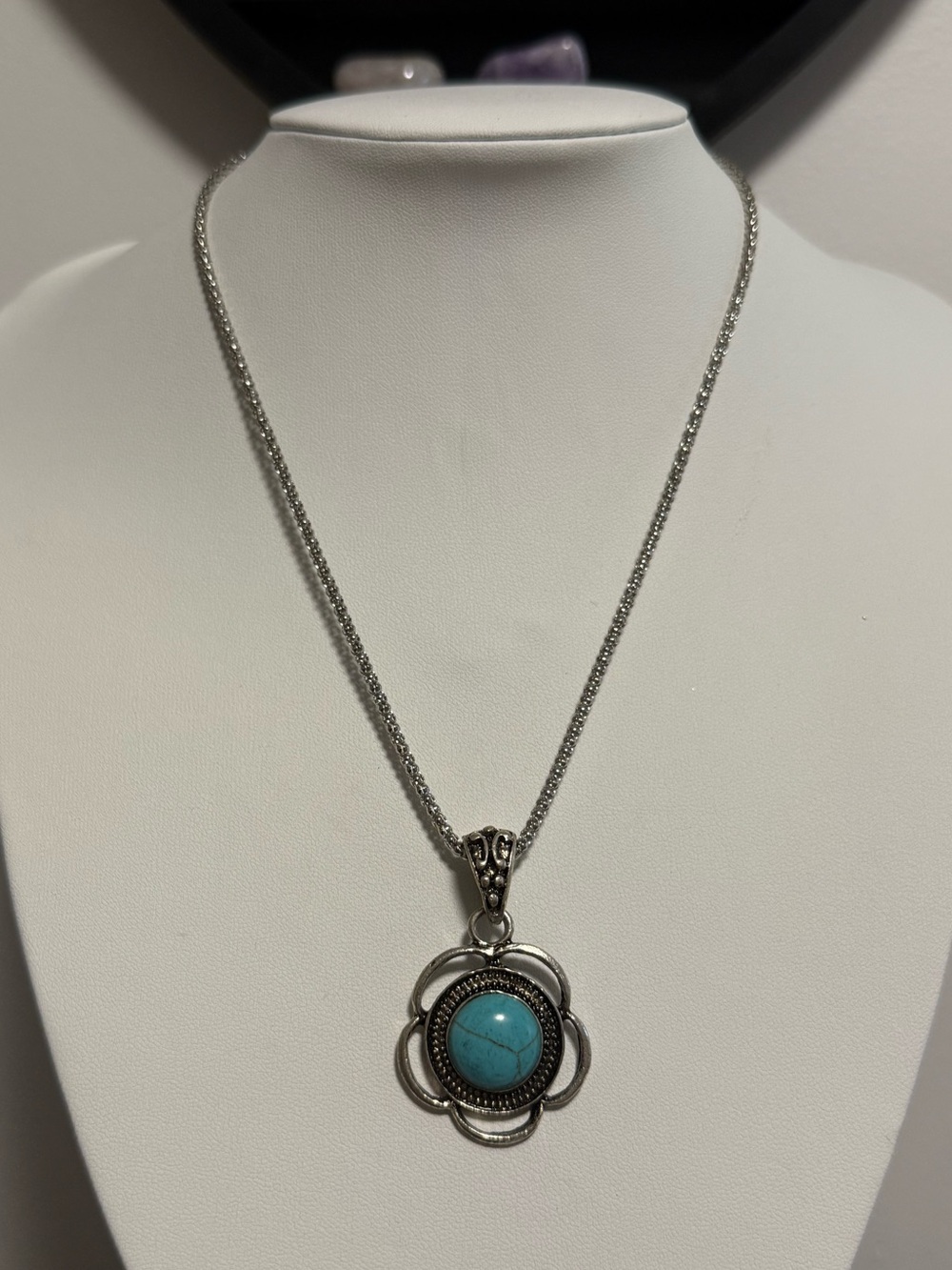 Turquoise Flower Pendant Necklace